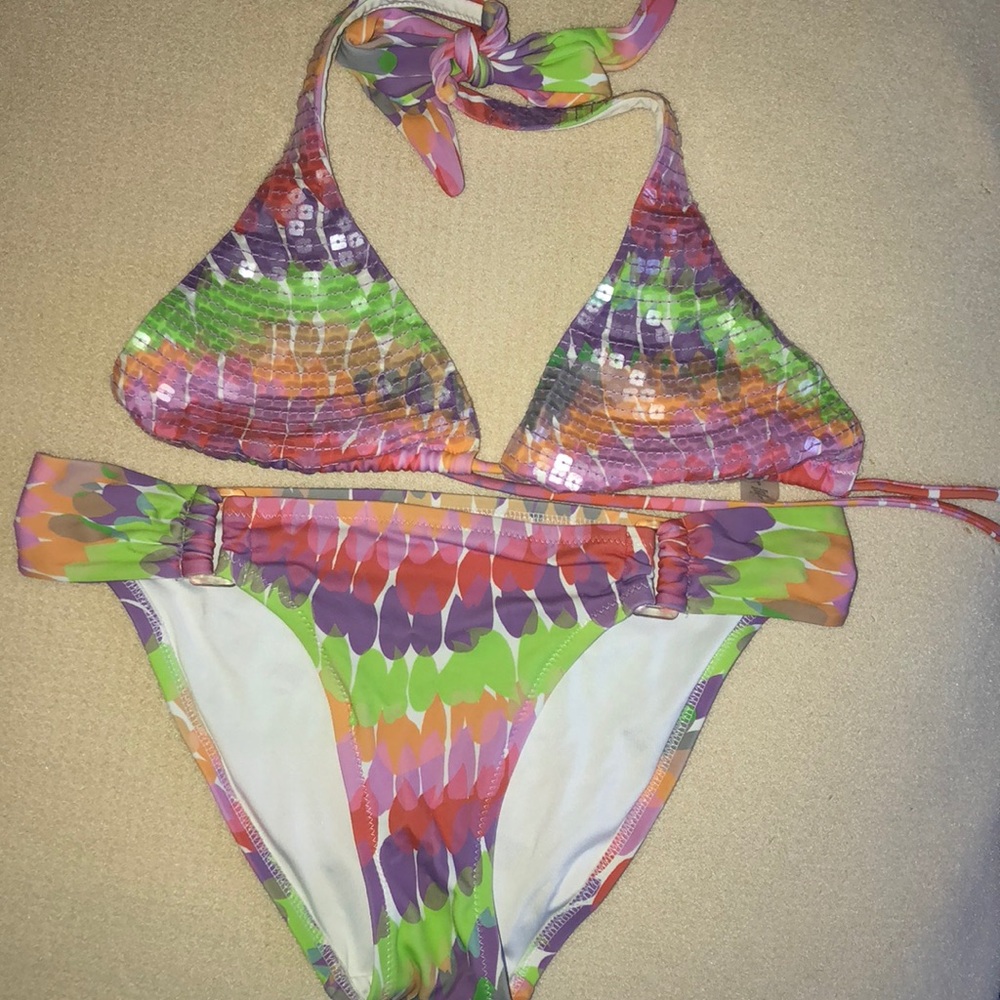 Victoria’s Secret bikini